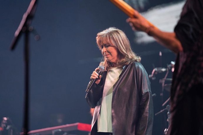 Archivo - La cantante Maria del Mar Bonet, en el concierto de Companyia Elèctrica Dharma en el Palau Sant Jordi, a 22 de abril de 2023, en Barcelona, Cataluña