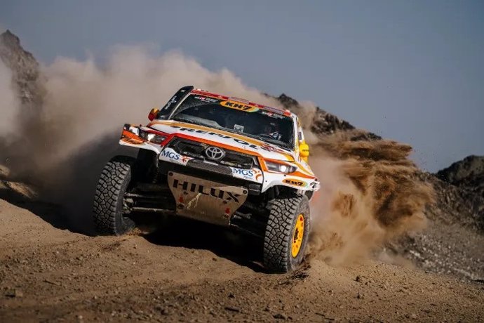 El piloto español de rallys Isidre Esteve (Repsol Toyota) en la octava etapa del Rally Dakar 2025