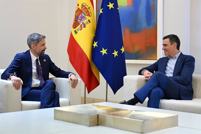 El presidente del Gobierno, Pedro Sánchez, se reúne con el presidente del Fondo Internacional para el Desarrollo Agrícola, Álvaro Lario