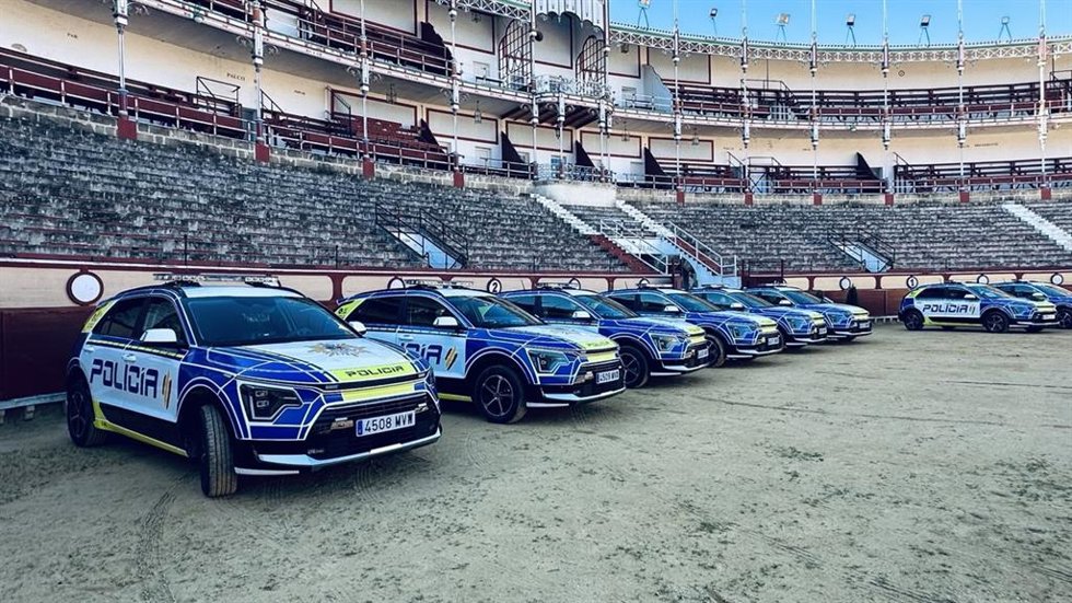 Nuevos vehículos híbridos de la Policía Local de El Puerto de Santa María (Cádiz).