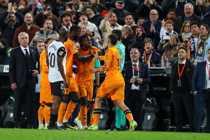 Vinicius Junior of Real Madrid see the red card during the Spanish league, La Liga EA Sports, football match played between Valencia CF and Real Madrid at Mestalla stadium on January 3, 2025, in Valencia, Spain.