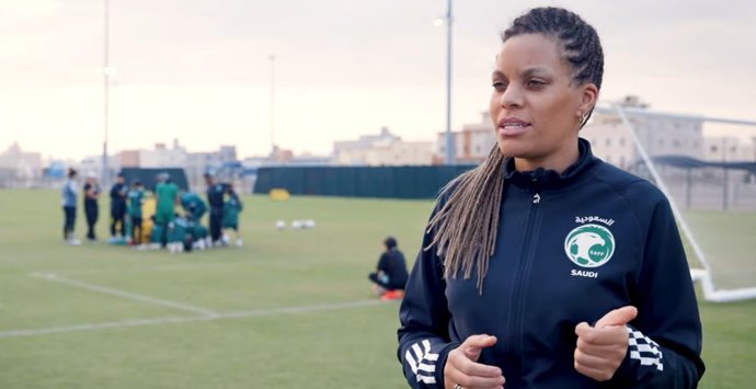 La española Ana Ecube, directora de metodología de la Federación de Fútbol de Arabia Saudí