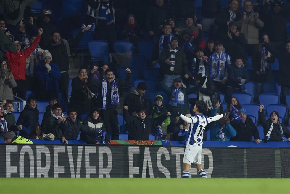 Take Kubo celebra su gol en el Real Sociedad-Villarreal