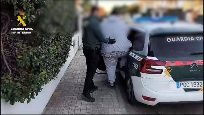 Uno de los detenidos en la operación de la Guardia Civil