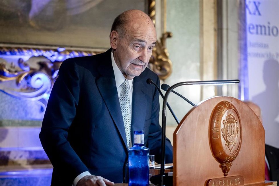 Archivo - El ponente de la Constitución Miquel Roca Junyent