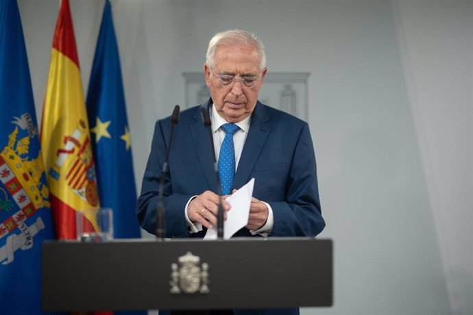 Archivo - El presidente de Melilla, Juan José Imbroda, durante una rueda de prensa posterior tras su reunión con el presidente del Gobierno, Pedro Sánchez, en el Palacio de La Moncloa, a 22 de noviembre de 2024, en Madrid (España). Sánchez cierra hoy su r