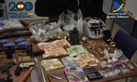 Cae una banda de narcotráfico y blanqueo de capitales afincada en Écija (Sevilla) con 25 detenidos