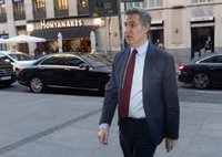 Feijóo aleja un pacto de Estado sobre vivienda con el Gobierno si no retira la "Ley Begoña"