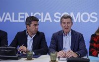 Feijóo afirma que a Mazón le "dignifica" vincular su futuro a la reconstrucción y carga la culpa de la dana al Gobierno