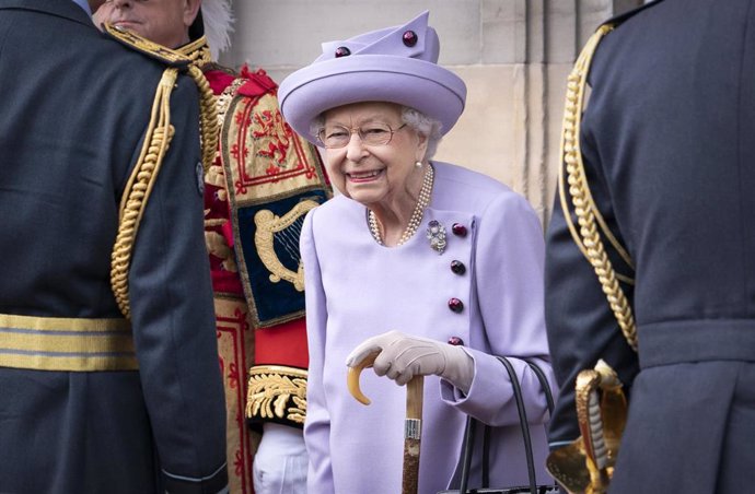 Archivo - La reina Isabel II de Reino Unido durante un acto en junio de 2022