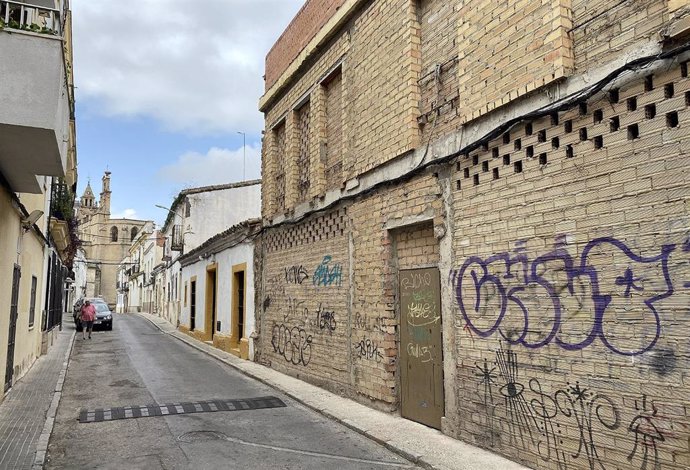 Finca de la calle Juan de Torres en el barrio de Santiago en Jerez de la Frontera (Cádiz).