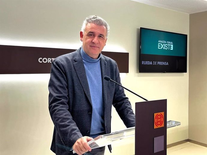 El diputado de Aragón-Teruel Existe, Joaquín Moreno, en la sala de prensa de las Cortes autonómicas.