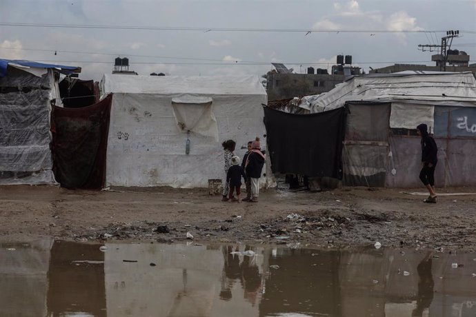 Un grupo de niños palestinos en Derl el Balá, en la Franja de Gaza