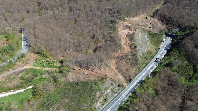 Boca sur del túnel de Belate