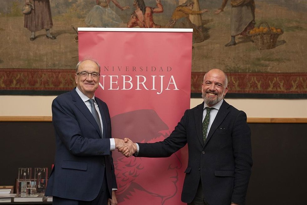 La Universidad Nebrija y la Fundación RACE sellan un acuerdo para la formación en movilidad y seguridad vial