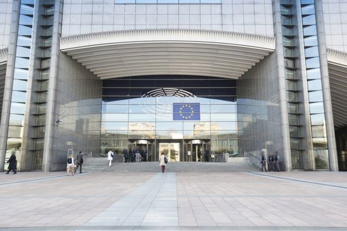 Fachada del Parlamento Europeo en Bruselas (Bélgica) 
