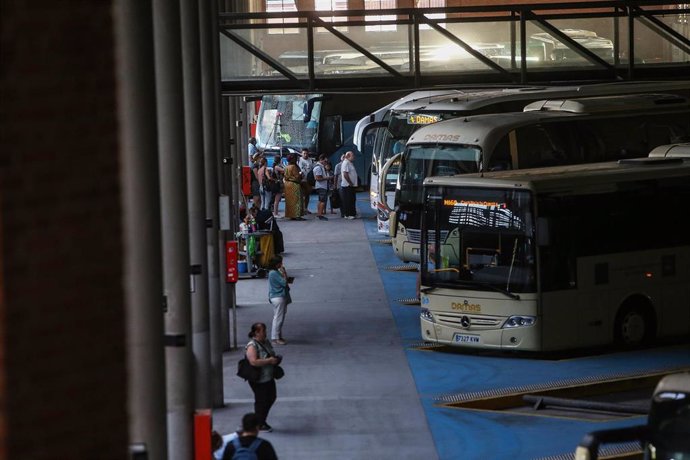 Archivo - Estación de autobuses de Plaza de Armas en Sevilla.