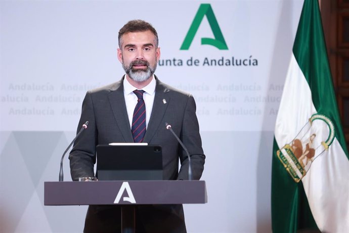 El consejero de Agricultura, Ramón Fernández-Pacheco, este martes en la rueda de prensa posterior al Consejo de Gobierno.