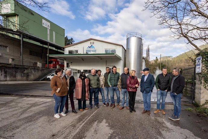 La Consejera De Desarrollo Rural, Ganadería, Pesca Y Alimentación, María Jesús Susinos, Visita La Cooperativa Valles Unidos Del Asón