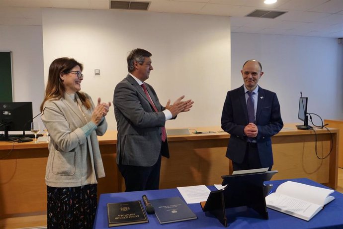 El catedrático Joaquín Ortega toma posesión como nuevo director de la Escuela de Ingenierías Industriales de la UMA.