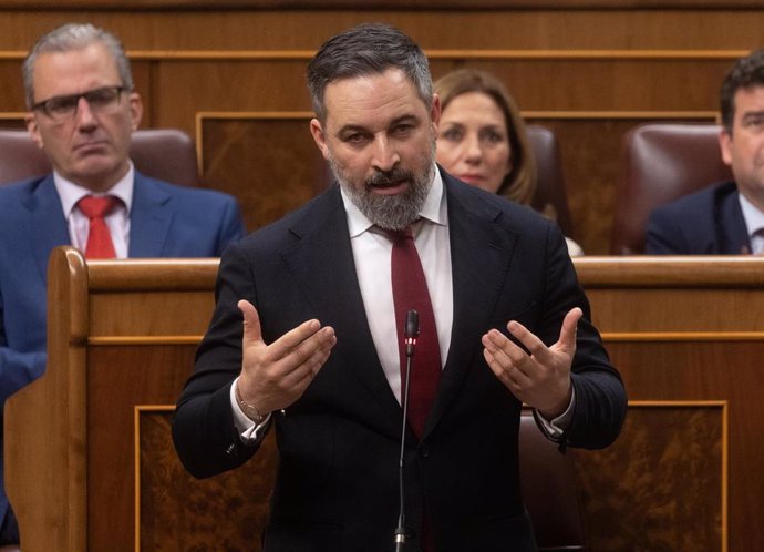 Archivo - El presidente de VOX, Santiago Abascal, interviene durante una sesión de control al Gobierno, en el Congreso de los Diputados.