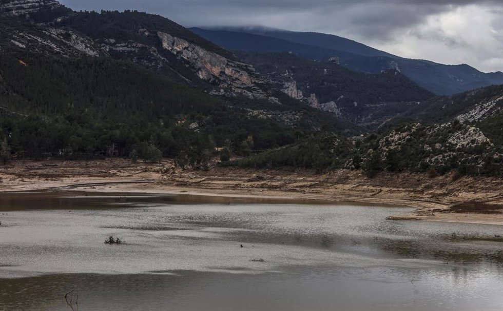 Archivo - Vista de la presa de Buseo, a 11 de diciembre de 2024, en Chera, Valencia, Comunidad Valenciana (España). El Centro de Coordinación de Emergencias de la Generalitat Valenciana vigila, desde las pasadas lluvias torrenciales causadas por la DANA