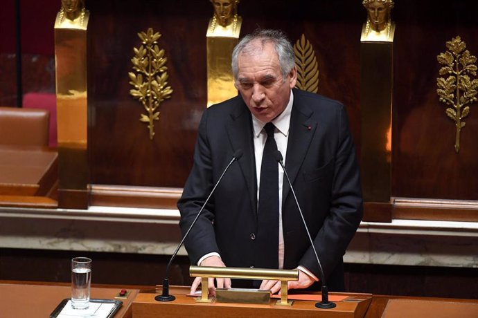 François Bayrou, primer ministro de Francia, habla ante la Asamblea Nacional