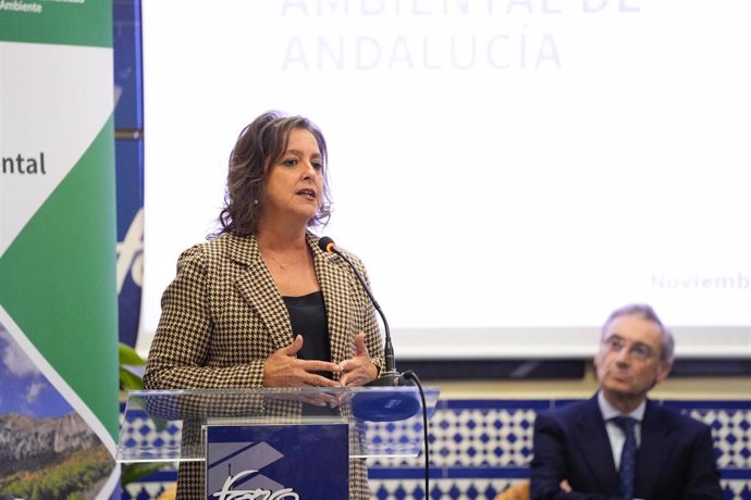 La consejera de Sostenibilidad y Medio Ambiente, Catalina García, en el Foro de la Asociación de Constructores y Promotores de Sevilla (Gaesco).