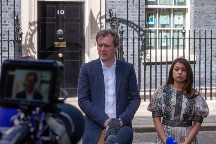 RICHARD RATCLIFFE and Labour MP TULIP SIDDIQ are seen talking to press outside 10 Downing Street after meeting UK Prime Minister Boris Johnson.