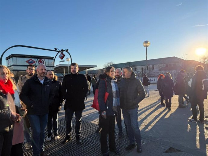 La portavoz del PSOE en el Ayuntamiento de Madrid, Reyes Maroto, en Cuatro Vientos en el inicio de los cortes tráfico por las obras de soterramiento de la A-5.