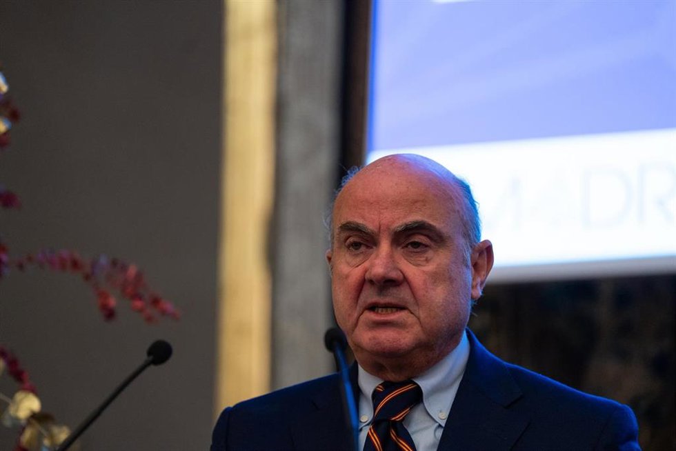 El vicepresidente del Banco Central Europeo (BCE), Luis de Guindos, durante una reunión con empresarios madrileños, en el Hotel Wellington, a 16 de diciembre de 2024, en Madrid (España). La reunión ha tenido lugar coincidiendo con el IX Aniversario de M