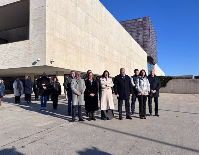 Minuto de silencio en las Cortes de CyL