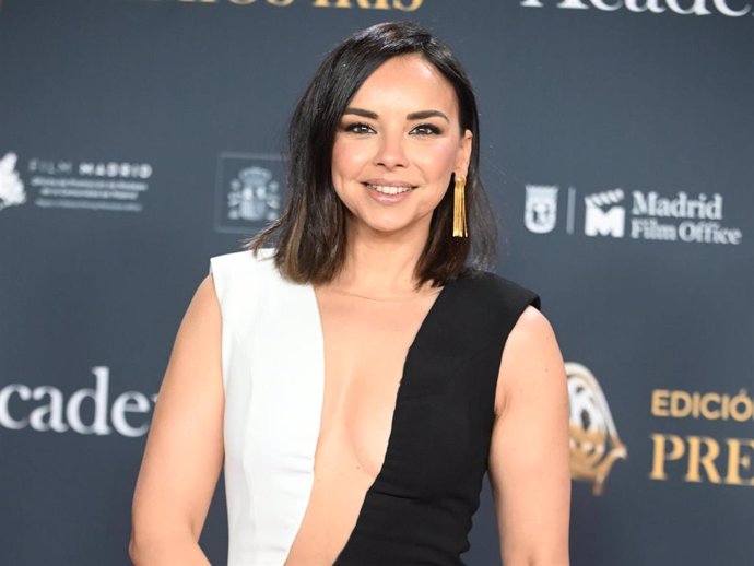 Chenoa posa en la alfombra roja de los Premios Iris 2024, los galardones organizados por la Academia de la Televisión