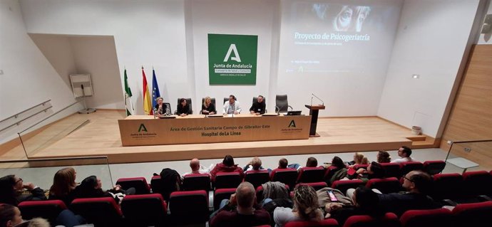 Presentación del programa de psicogeriatría para la población mayor en el Campo de Gibraltar.