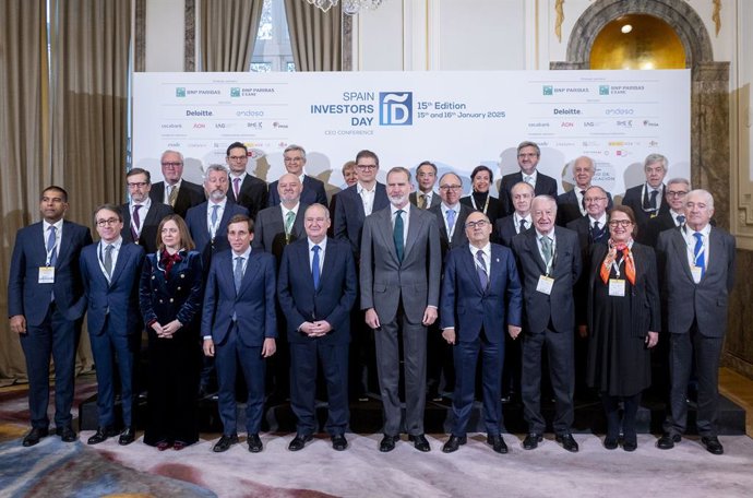 El Rey Felipe VI inaugura la XV Edición del Spain Investors Day (SID), en el Hotel Mandarín Oriental Ritz, a 15 de enero de 2025, en Madrid (España). 