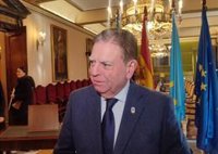 Canteli dice que Peláez "echó mal las cuentas" de la inversión y pide que Principado "siga mirando a la ciudad"