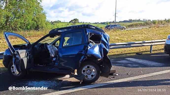 Archivo - Accidente de tráfico en la S-10