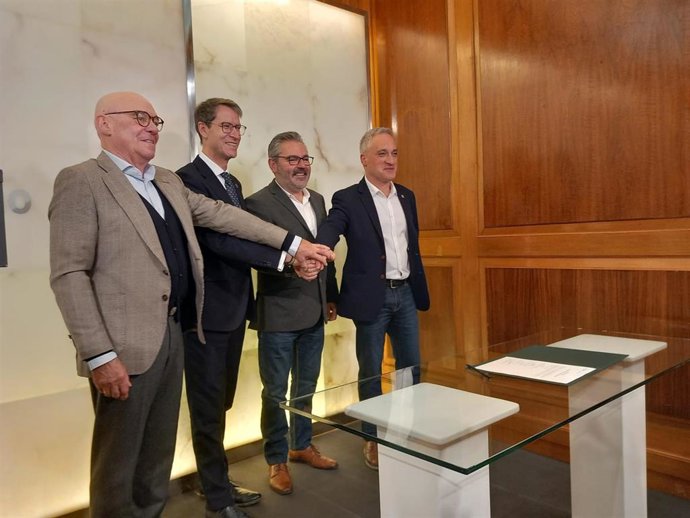 Firma del acuerdo de la Estrategia Riojana de Seguridad y Salud en el Trabajo 2025-2028