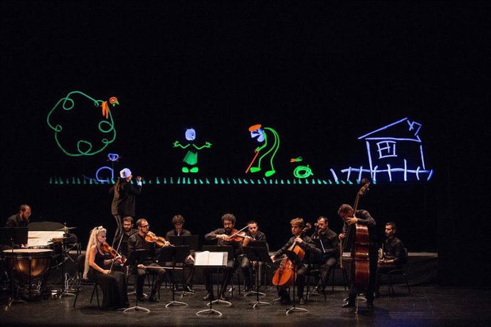 Archivo - La propuesta musical 'Pedro y el Lobo' llega al Auditorio Ciudad de León este domingo