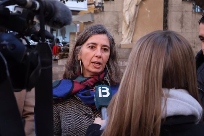 La portavoz de MÉS per Palma en el Ayuntamiento de Palma, Neus Truyol, en declaraciones a los medios.