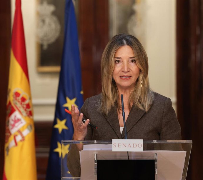 Archivo - La portavoz del PP en el Senado, Alicia García, ofrece una rueda de prensa en el Senado, a 25 de octubre de 2024, en Madrid (España). 