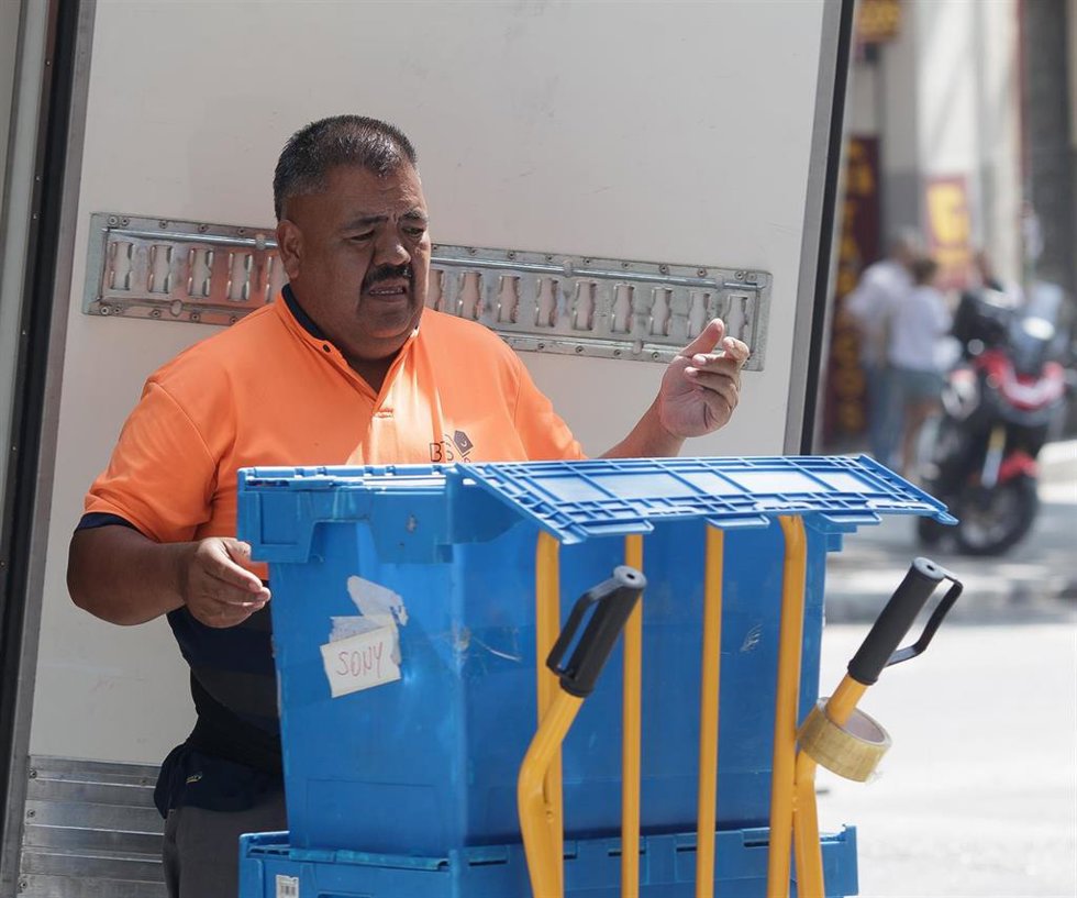 Archivo - Imágenes de recurso de trabajadores en verano