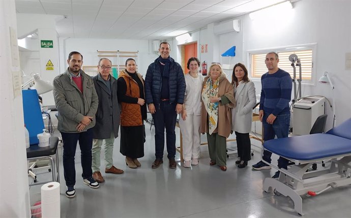 Visita a la sala de fisioterapia de Trigueros (Huelva).