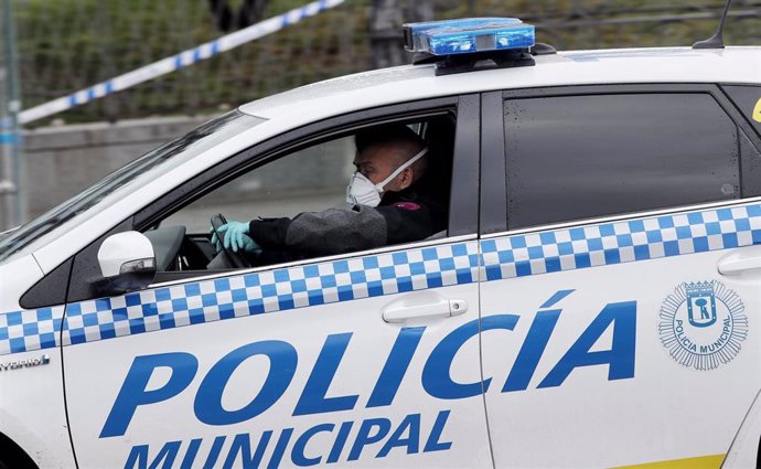 Archivo - Imagen de recurso de una patrulla de Policía Municipal de Madrid.