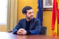 Bustinduy destaca la actitud "constructiva" del Gobierno pese a la exigencia de Junts sobre la cuestión de confianza