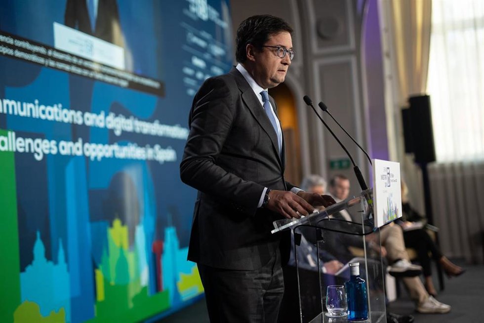 El ministro para la Transformación Digital y de la Función Pública, Óscar López, interviene durante la XV Edición del Spain Investors Day (SID), en el Hotel Mandarín Oriental Ritz, a 15 de enero de 2025, en Madrid (España). Este foro reúne a los princip