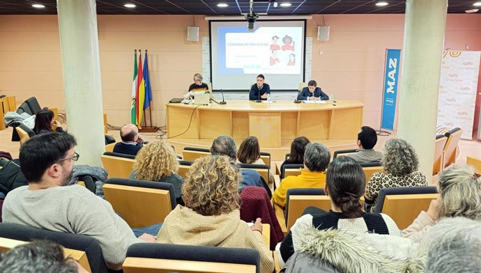 Campiña Sur ofrece formación sobre inteligencia emocional al personal municipal de la comarca.