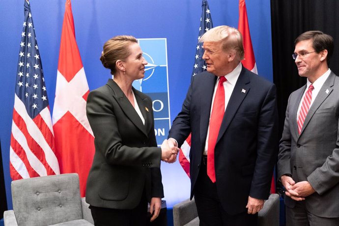 Archivo - Imagen de archivo de la primera ministra de Dinamarca, Mette Frederiksen, junto al presidente electo de Estados Unidos, Donald Trump, durante una cumbre de la OTAN durante la primera etapa del magnate en la Casa Blanca.