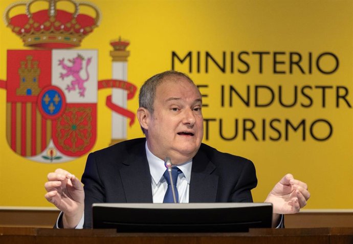 El ministro de Industria y Turismo, Jordi Hereu, ofrece una rueda de prensa en el Ministerio de Industria y Turismo, a 15 de enero de 2025, en Madrid (España)