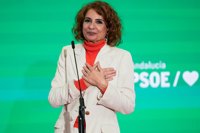 Montero ofrece a Hierro "trabajar juntos" tras las primarias y definirá equipos para compatibilizar Gobierno y PSOE-A